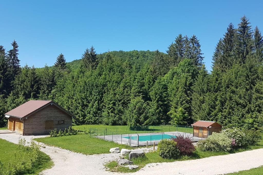 Vila Gite Jura Mina Chalet Au Milieu De La Nature Ney Exteriér fotografie
