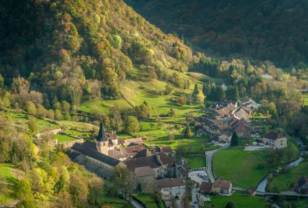 Vila Gite Jura Mina Chalet Au Milieu De La Nature Ney Exteriér fotografie