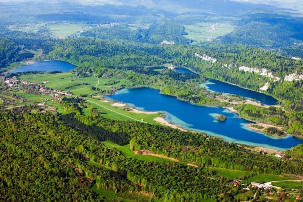 Vila Gite Jura Mina Chalet Au Milieu De La Nature Ney Exteriér fotografie